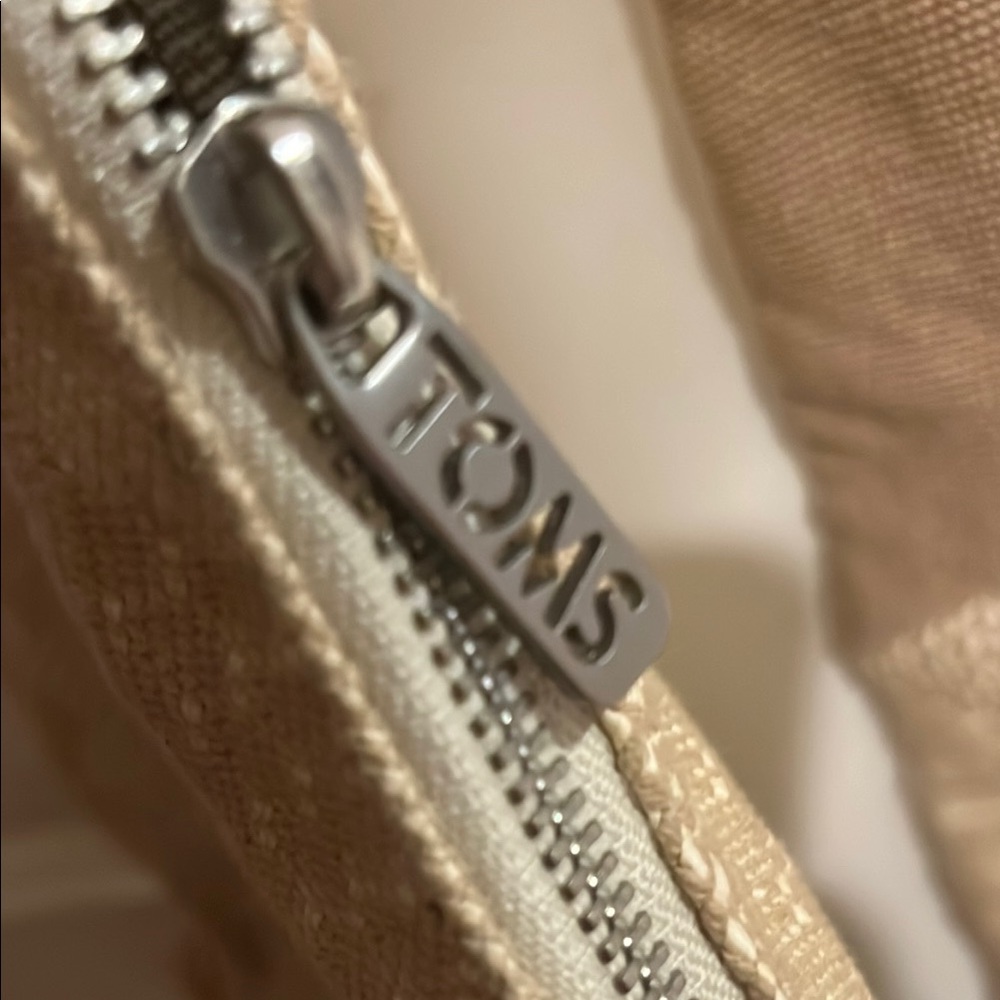 FREE PEOPLE TOMS NWT boho hobo crossbody crescent Shoulder Bag artsy neutral - Picture 11 of 16